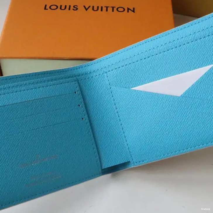LV 2304DJ0053 Bag 0818